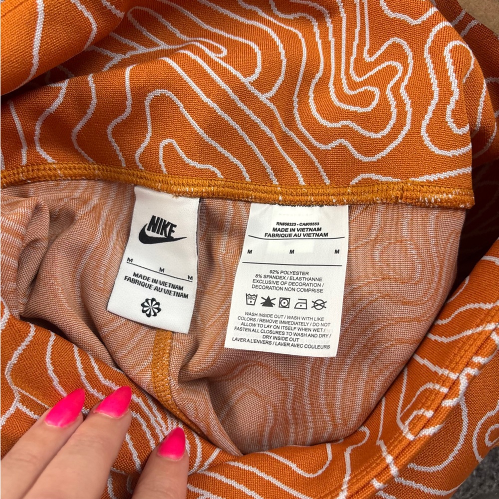NIKE Women’s Orange Move to Zero *NWT* High Rise Full Length Leggings sz: Medium - Picture 9 of 13